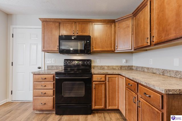 212 Berkshire Avenue, Rineyville, KY 40162