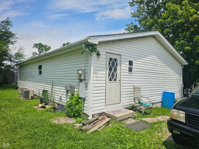 7903 Church, Coatesville, IN 46121