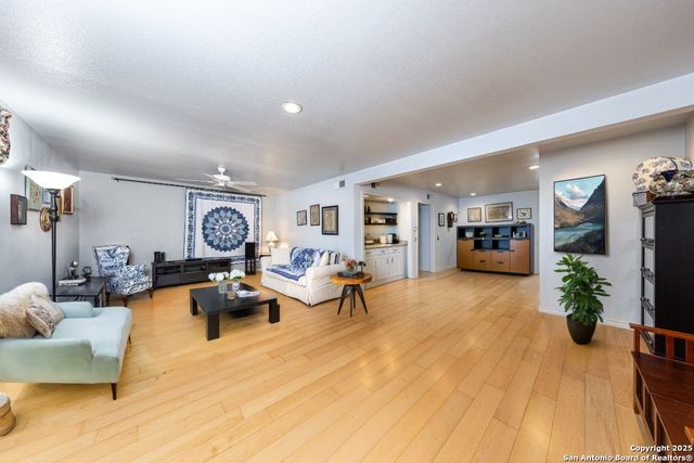 7500 Callaghan Rd Apt 135, San Antonio, TX 78229