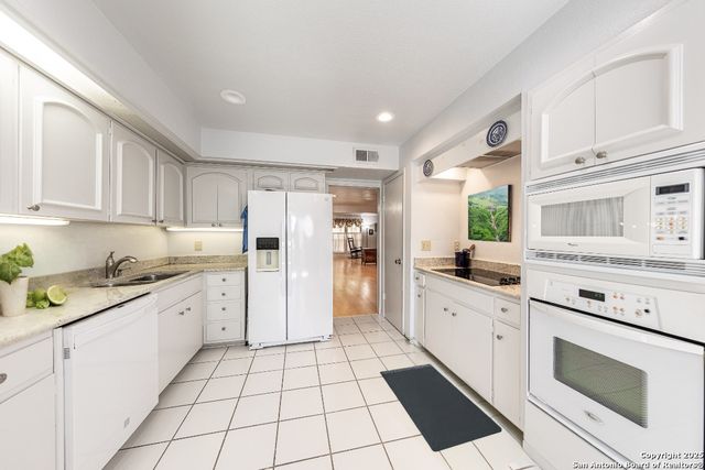 7500 Callaghan Rd Apt 135, San Antonio, TX 78229