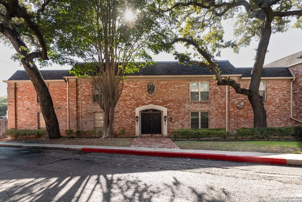 7500 Callaghan Rd Apt 135, San Antonio, TX 78229