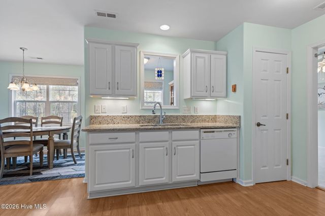 500 Windsong S, Swansboro, NC 28584