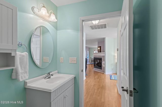 500 Windsong S, Swansboro, NC 28584