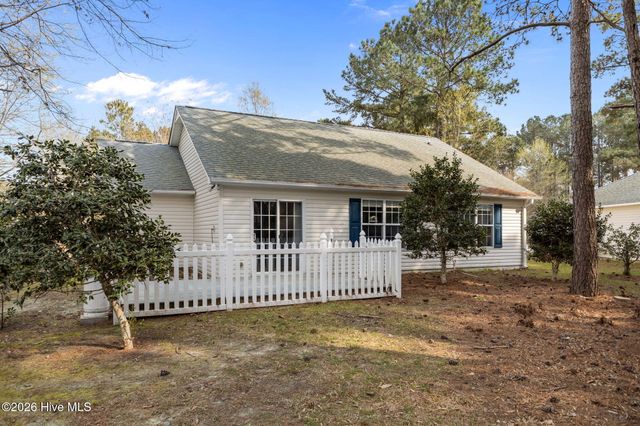 500 Windsong S, Swansboro, NC 28584