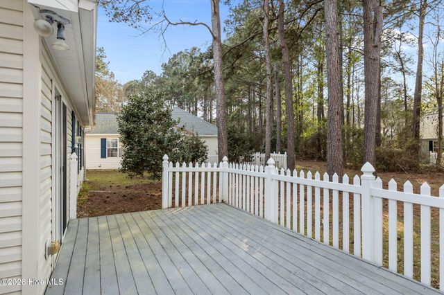 500 Windsong S, Swansboro, NC 28584