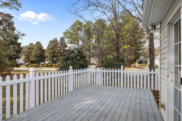 500 Windsong S, Swansboro, NC 28584