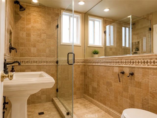 18048 Karen, Encino, CA 91316