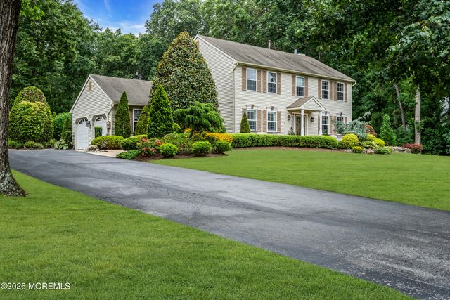 10 Cottonwood Drive, Jackson, NJ 08527