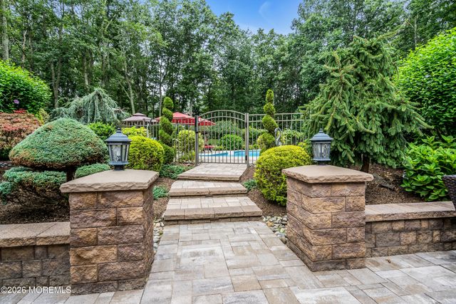 10 Cottonwood Drive, Jackson, NJ 08527