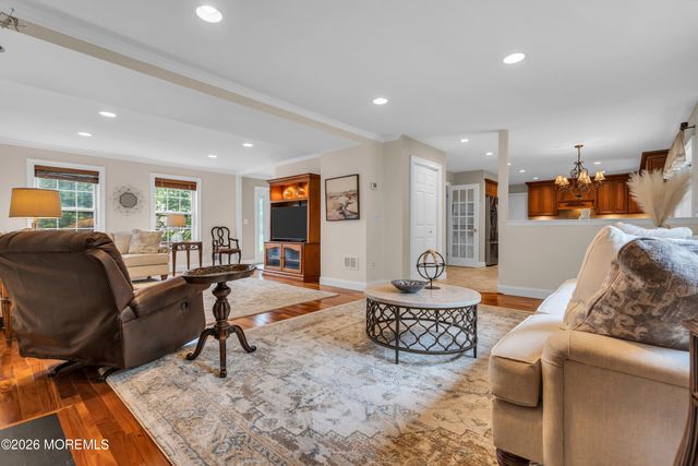 10 Cottonwood Drive, Jackson, NJ 08527