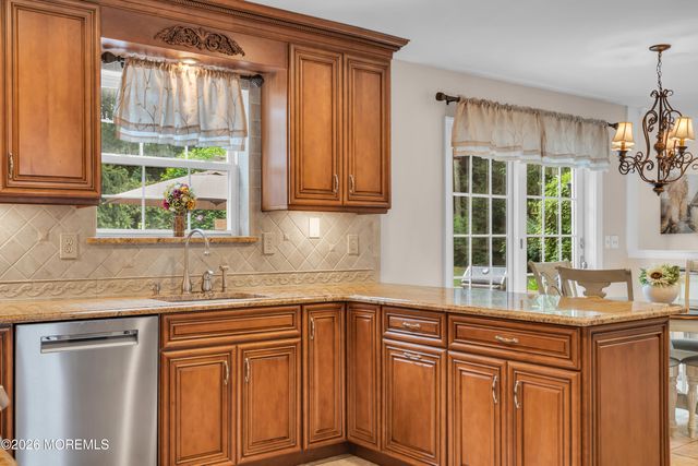10 Cottonwood Drive, Jackson, NJ 08527