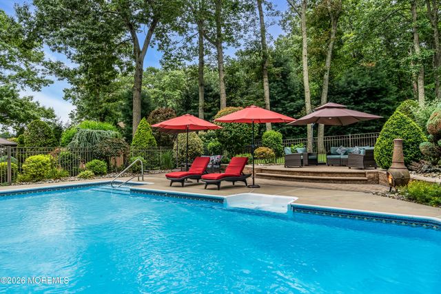 10 Cottonwood Drive, Jackson, NJ 08527