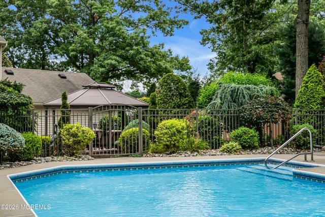 10 Cottonwood Drive, Jackson, NJ 08527