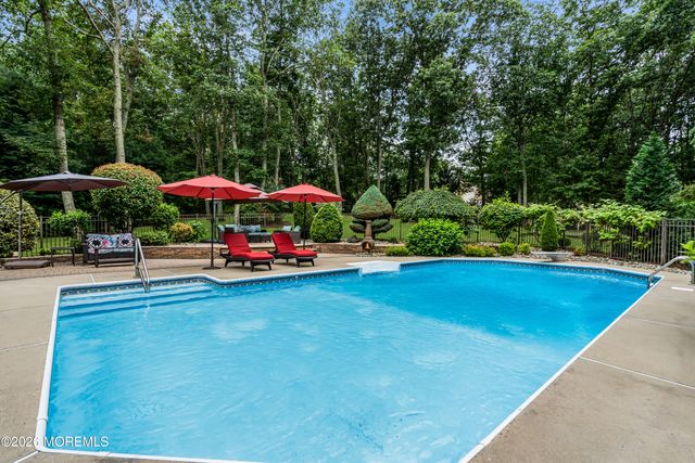 10 Cottonwood Drive, Jackson, NJ 08527