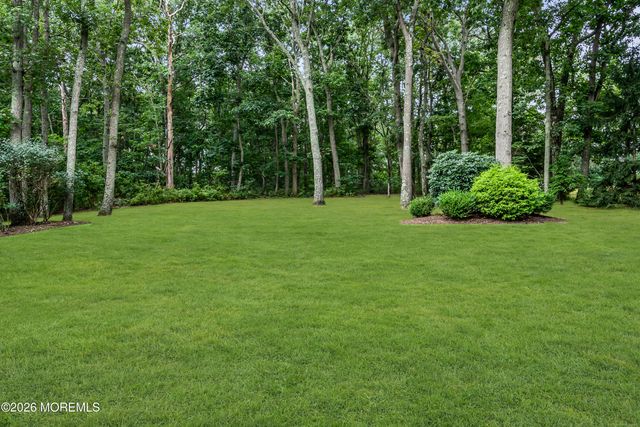 10 Cottonwood Drive, Jackson, NJ 08527