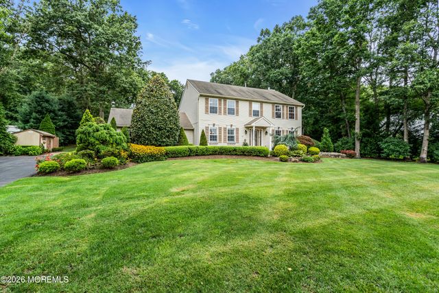 10 Cottonwood Drive, Jackson, NJ 08527
