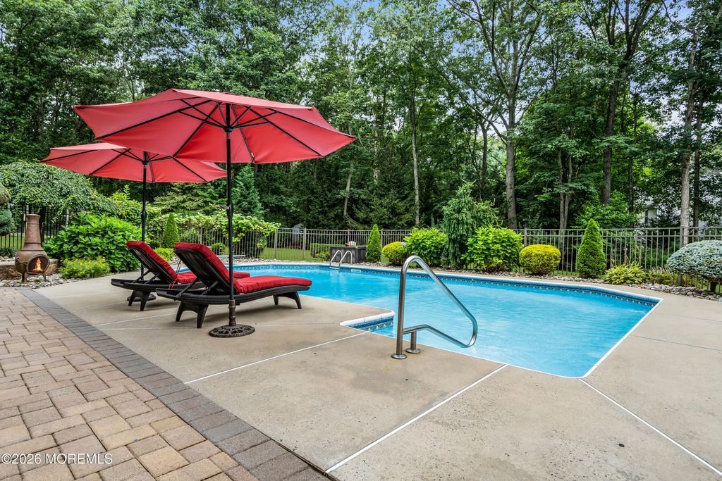 10 Cottonwood Drive, Jackson, NJ 08527