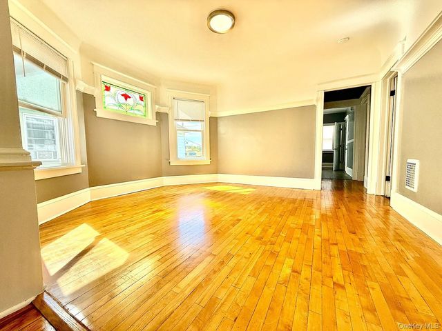 30 Manitou Avenue 2, Poughkeepsie, NY 12603