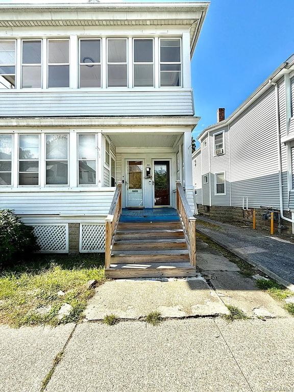 30 Manitou Avenue 2, Poughkeepsie, NY 12603