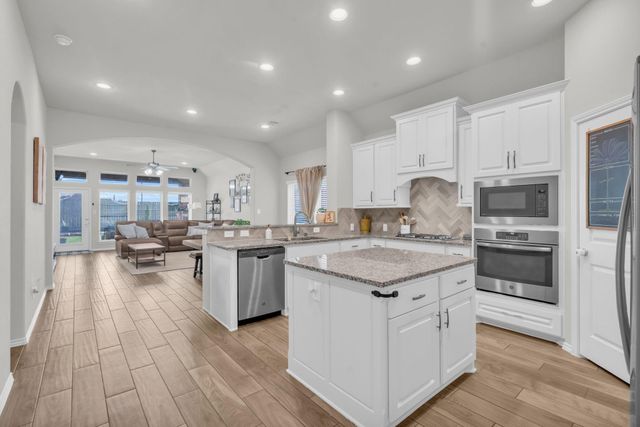 24247 Via Vitani Drive, Richmond, TX 77406