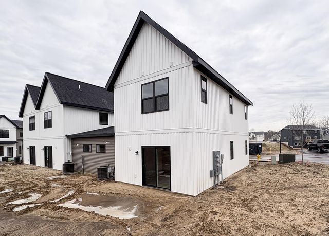 2817 Foxglove Lane, Kentwood, MI 49512