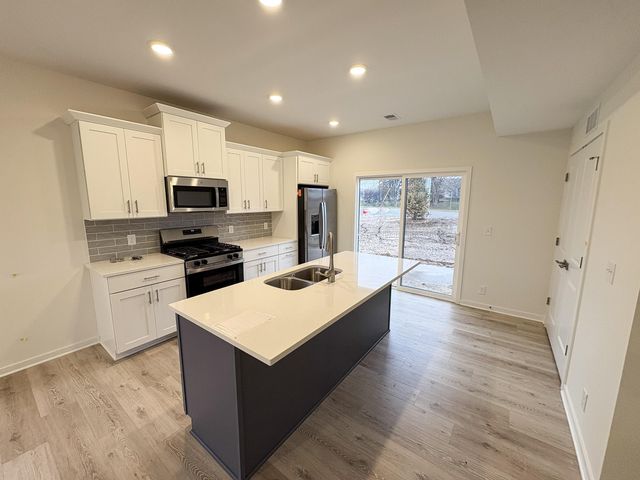 2817 Foxglove Lane, Kentwood, MI 49512