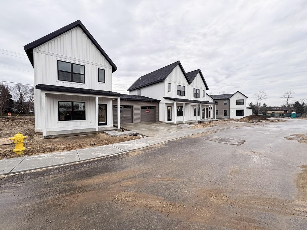 2817 Foxglove Lane, Kentwood, MI 49512