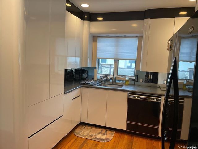40 Malone Avenue, Long Beach, NY 11561