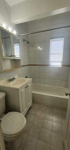 3670 SW 10th St 10B, Miami, FL 33135