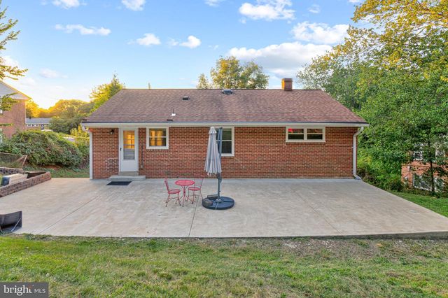 6209 SANDLIN CT, Alexandria, VA 22310