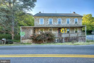 2165 STATE STREET, Alburtis, PA 18011
