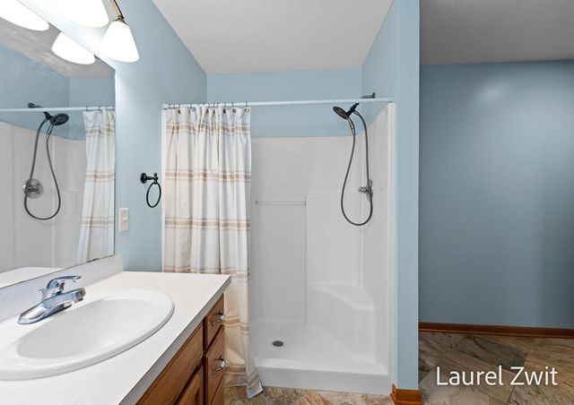17020 Grandview Drive, Ferrysburg City, MI 49456