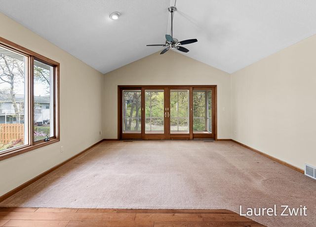 17020 Grandview Drive, Ferrysburg City, MI 49456