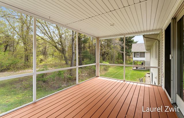 17020 Grandview Drive, Ferrysburg City, MI 49456