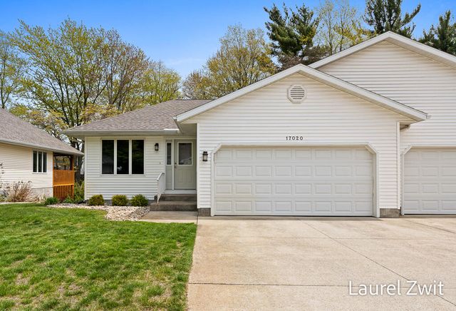17020 Grandview Drive, Ferrysburg City, MI 49456