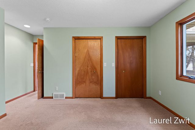 17020 Grandview Drive, Ferrysburg City, MI 49456