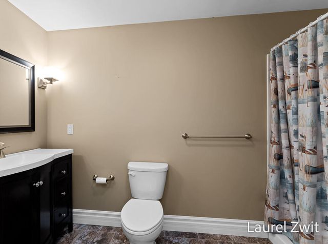 17020 Grandview Drive, Ferrysburg City, MI 49456