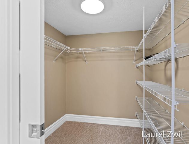 17020 Grandview Drive, Ferrysburg City, MI 49456