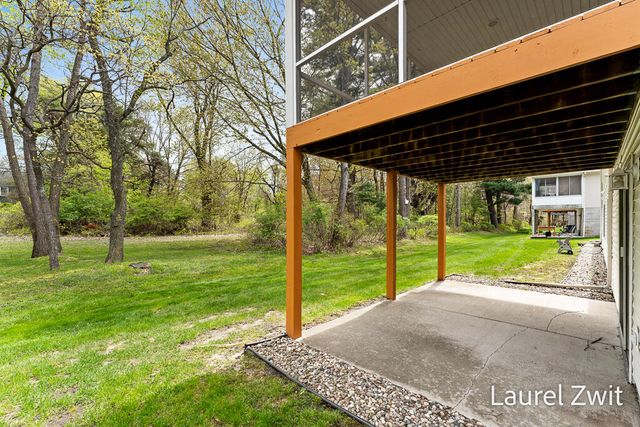 17020 Grandview Drive, Ferrysburg City, MI 49456