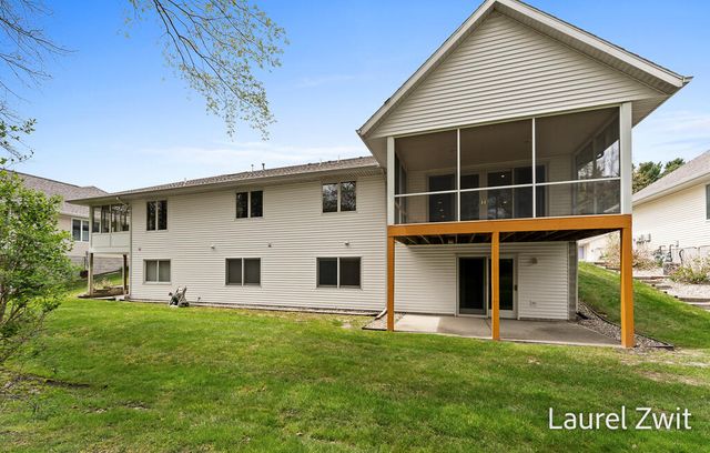 17020 Grandview Drive, Ferrysburg City, MI 49456