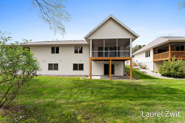 17020 Grandview Drive, Ferrysburg City, MI 49456