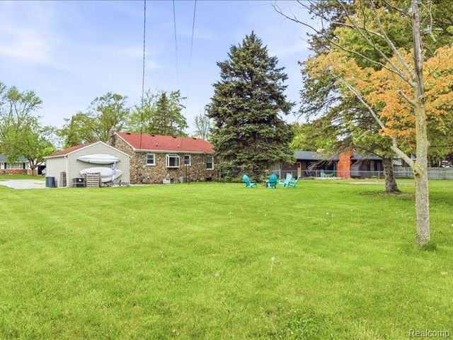 87 Connecticut Avenue, Marysville, MI 48040