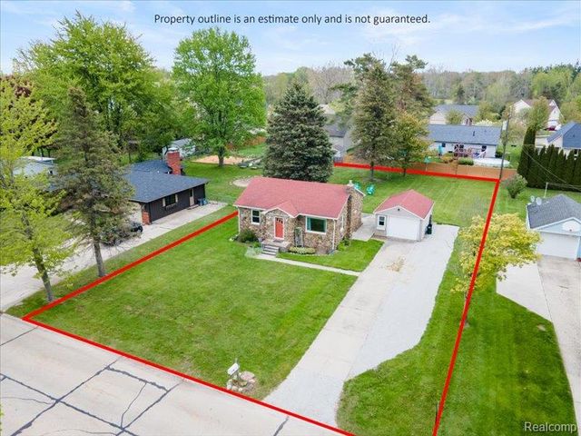 87 Connecticut Avenue, Marysville, MI 48040