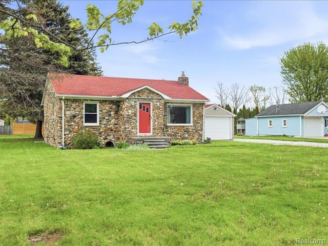 87 Connecticut Avenue, Marysville, MI 48040