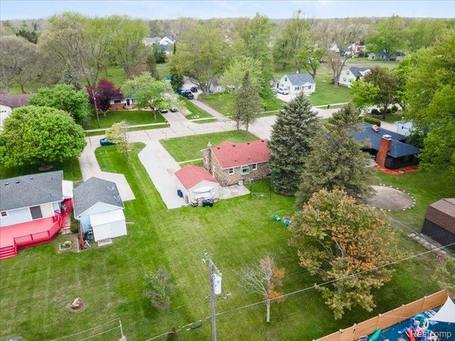 87 Connecticut Avenue, Marysville, MI 48040