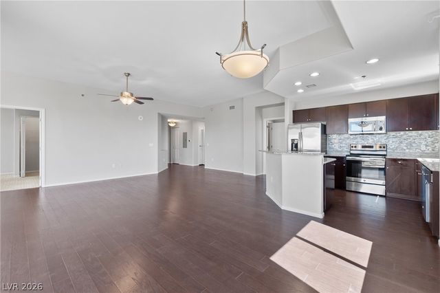 8255 Las Vegas Boulevard 1321, Las Vegas, NV 89123