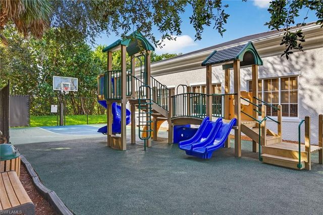 1090 Egrets Walk CIR # 102, Naples, FL 34108