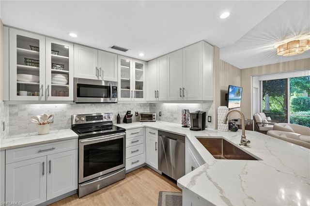 1090 Egrets Walk CIR # 102, Naples, FL 34108