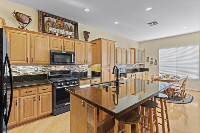 736 Caber Dr, Lincoln, CA 95648