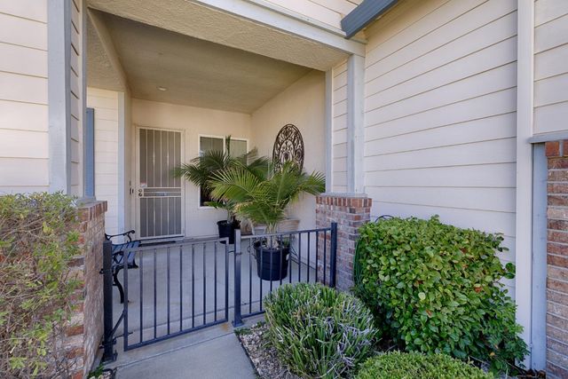 736 Caber Dr, Lincoln, CA 95648